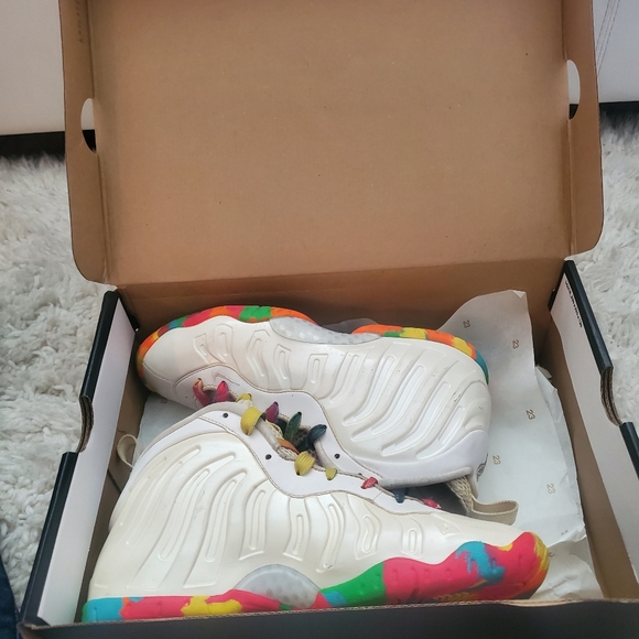 Nike sneakers - Picture 3 of 7